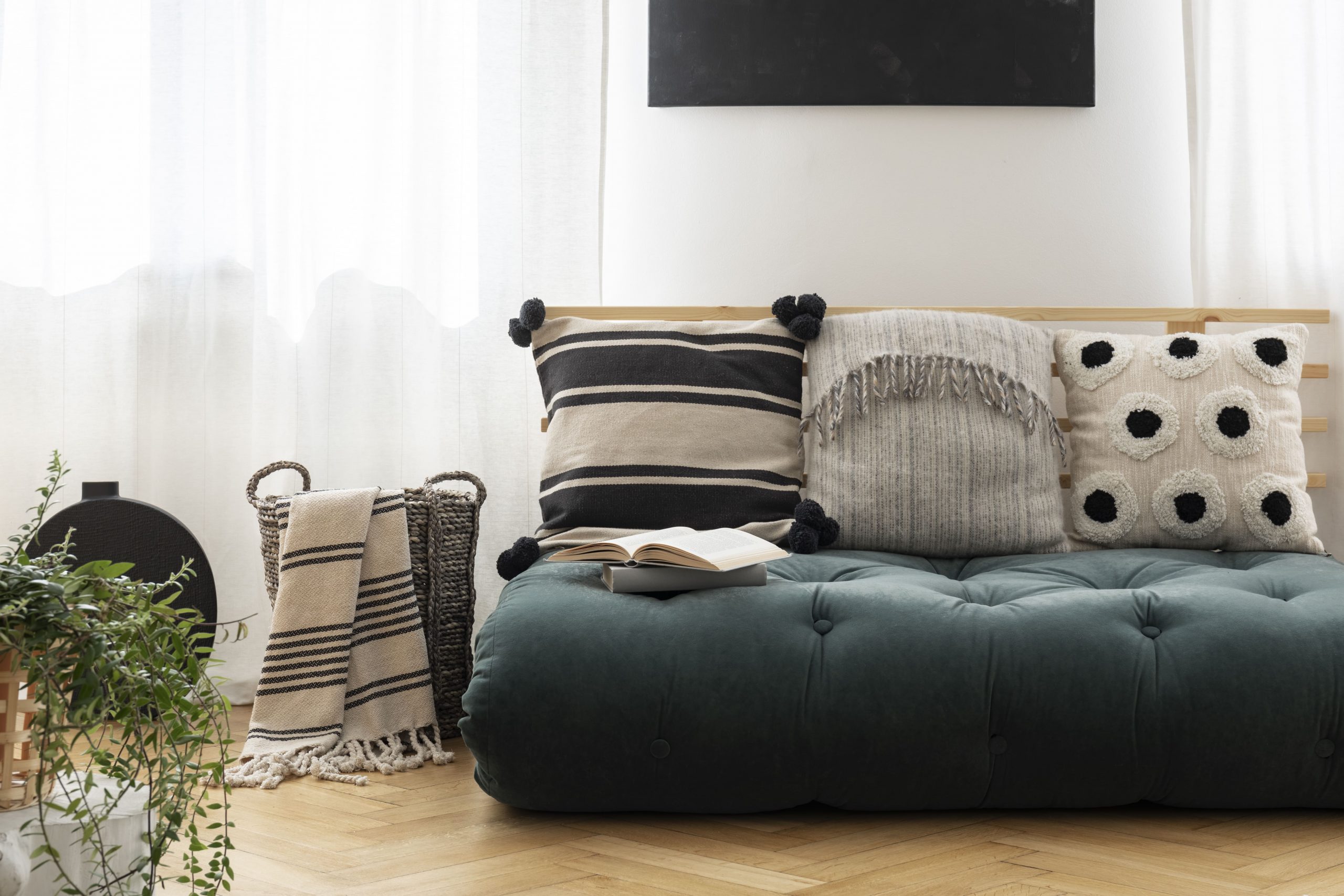 Cómo combinar los cojines para actualizar tu sofá