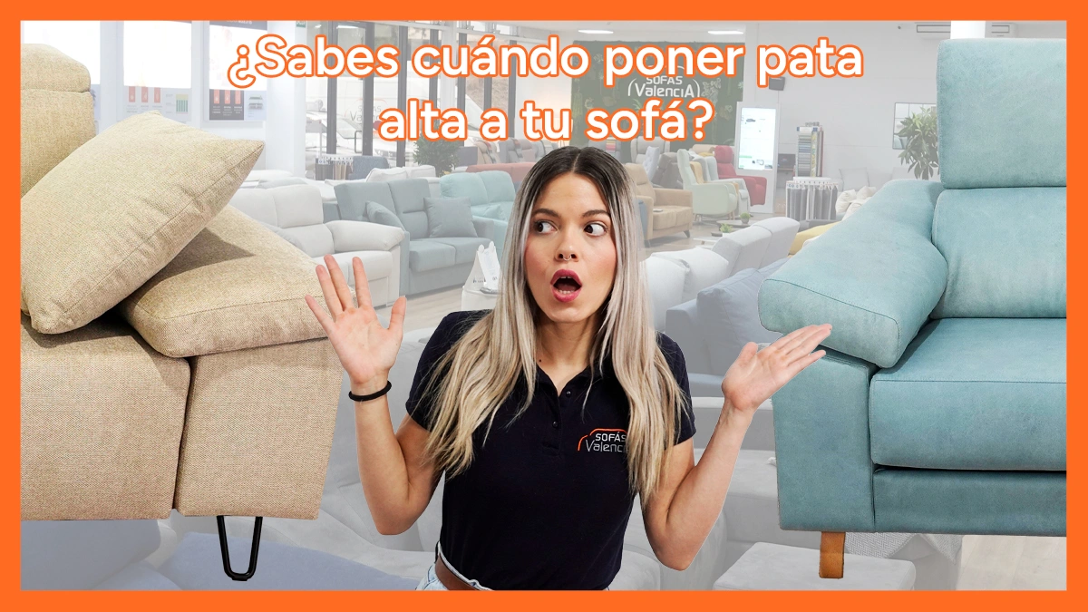 Los sofas pata alta aportan amplitud visual y facilitan la limpieza